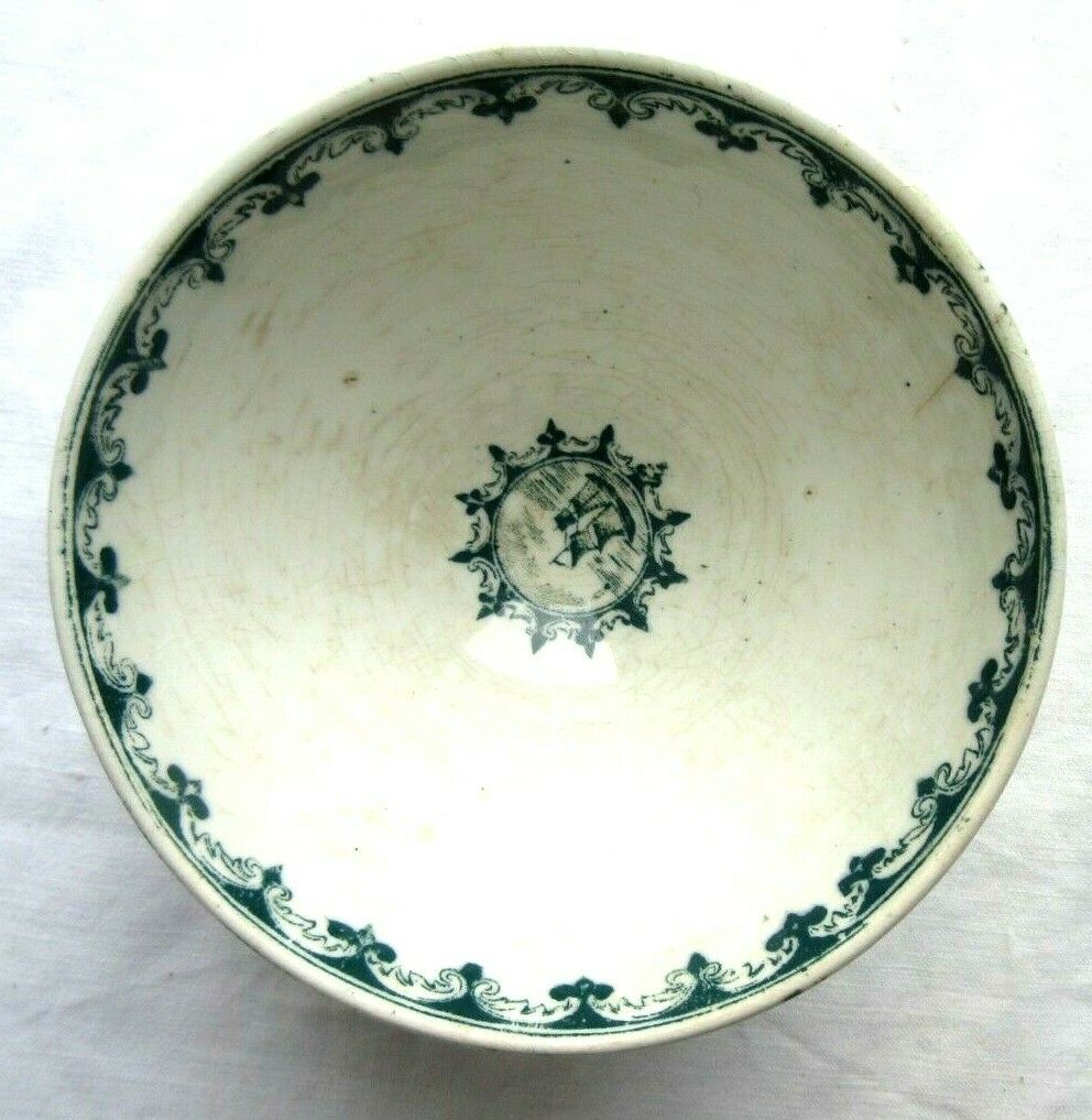 Bol ancien fleuri gris-bleu avec 2 tableaux de voiliers et Rose des vents au fond