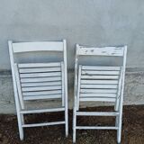 Set of folding chairs made of white patinated garden wood