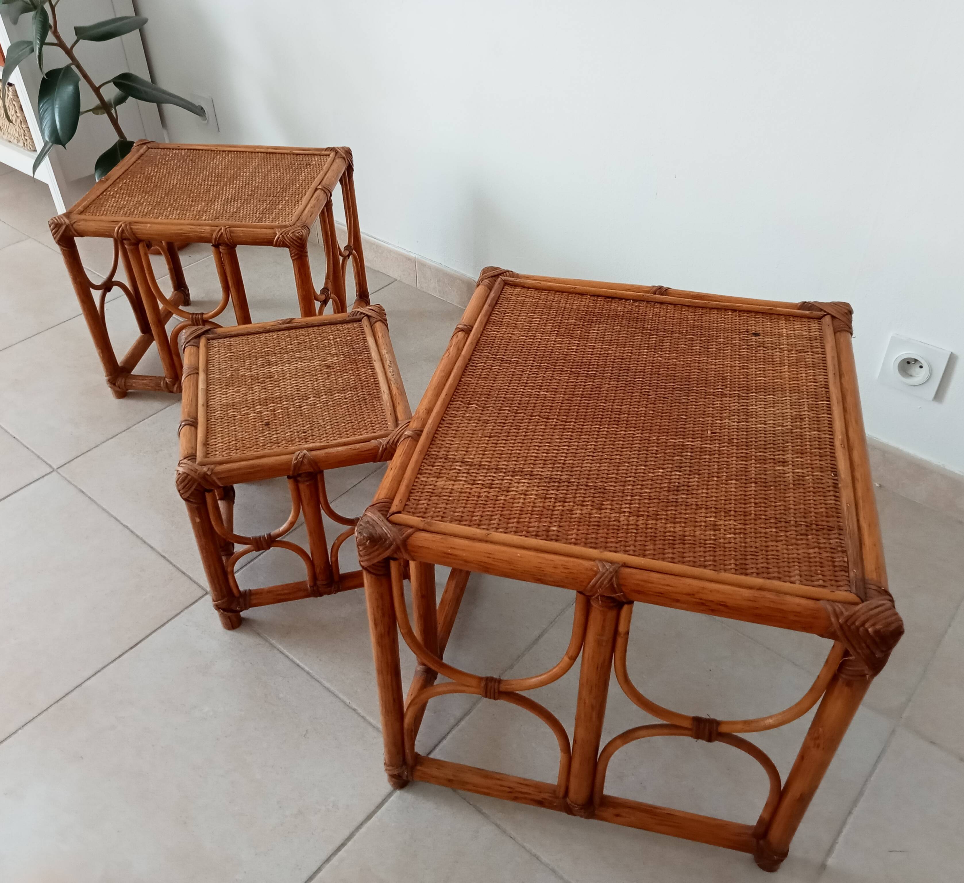 Set of 3 vintage nesting tables in bamboo and woven rattan