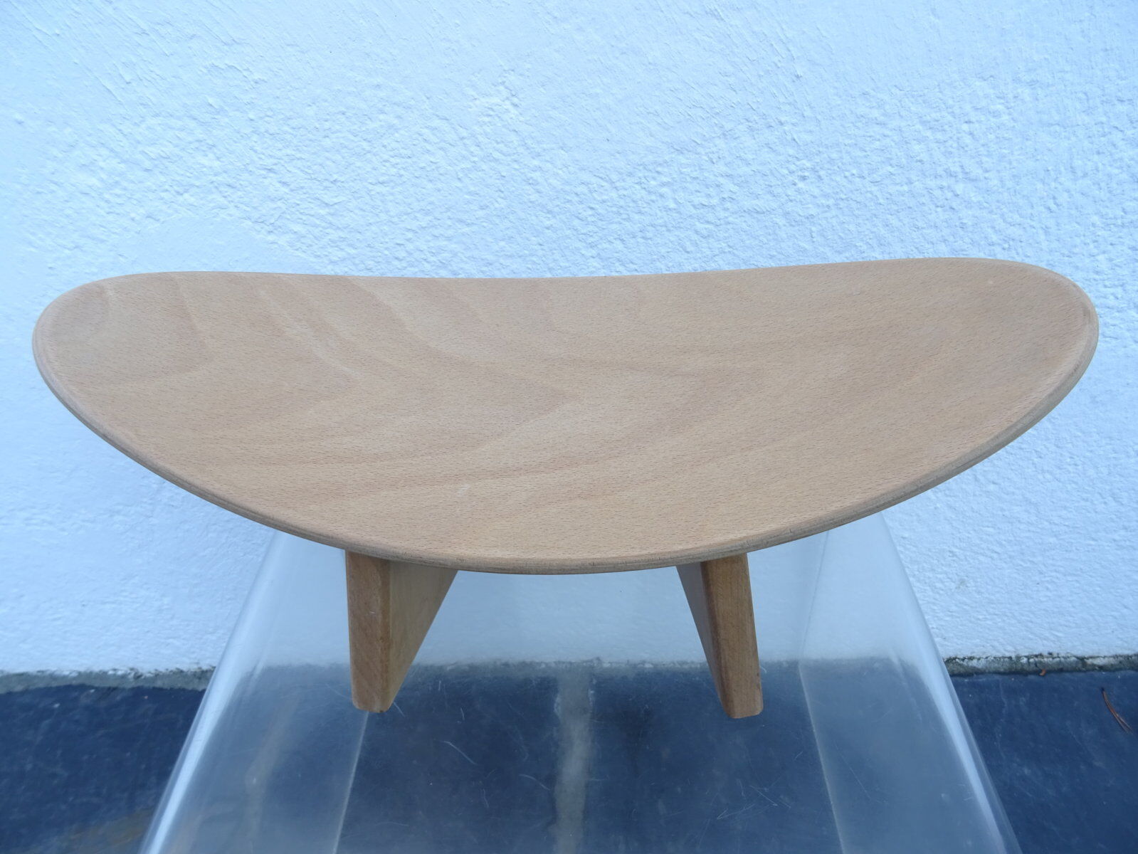 Shoggi stool by Alain Gaubert