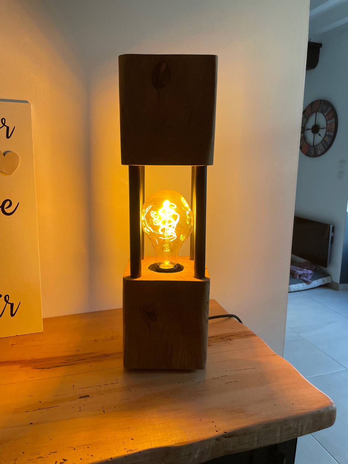 Lampe en bois chêne acier