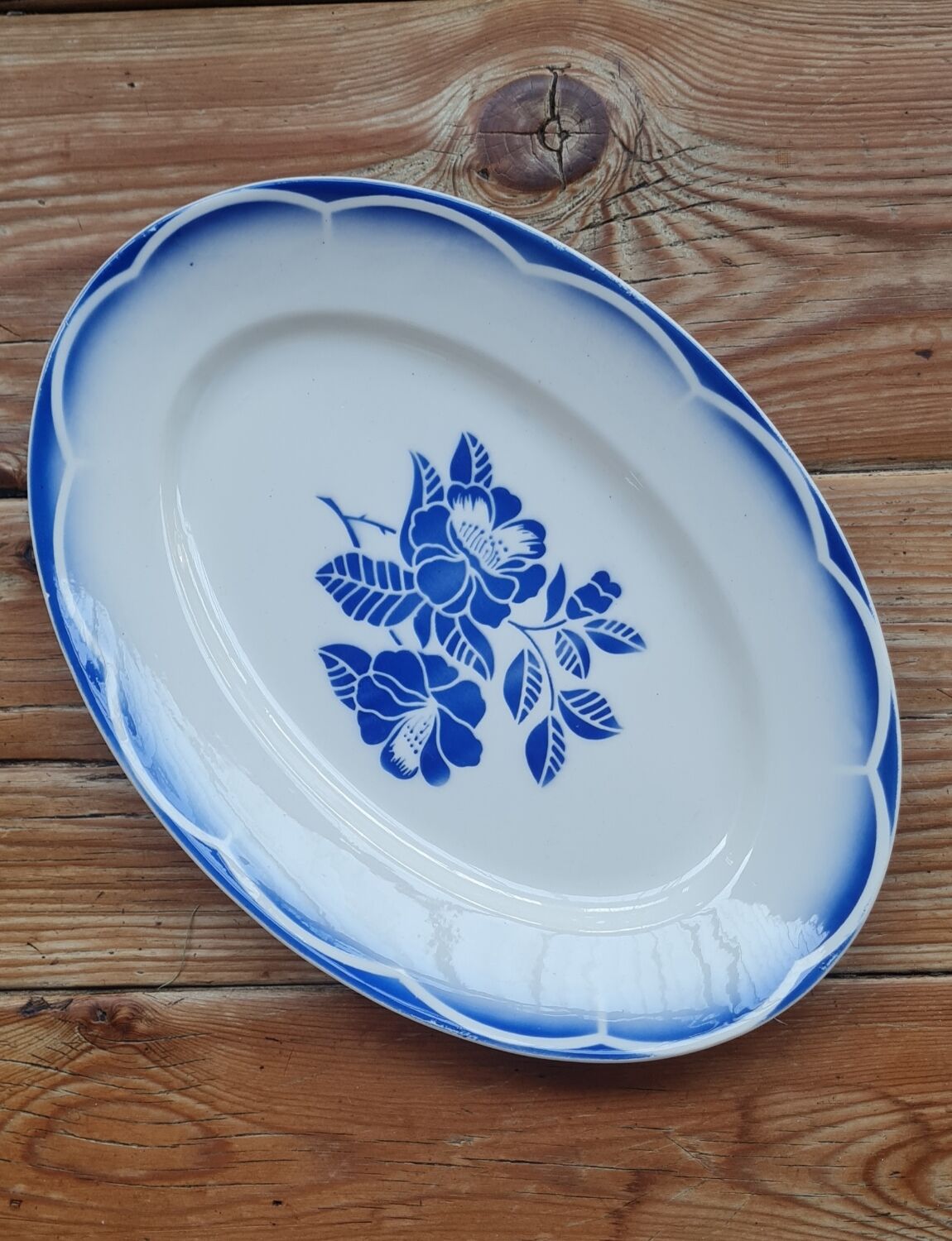Digoin serving dish