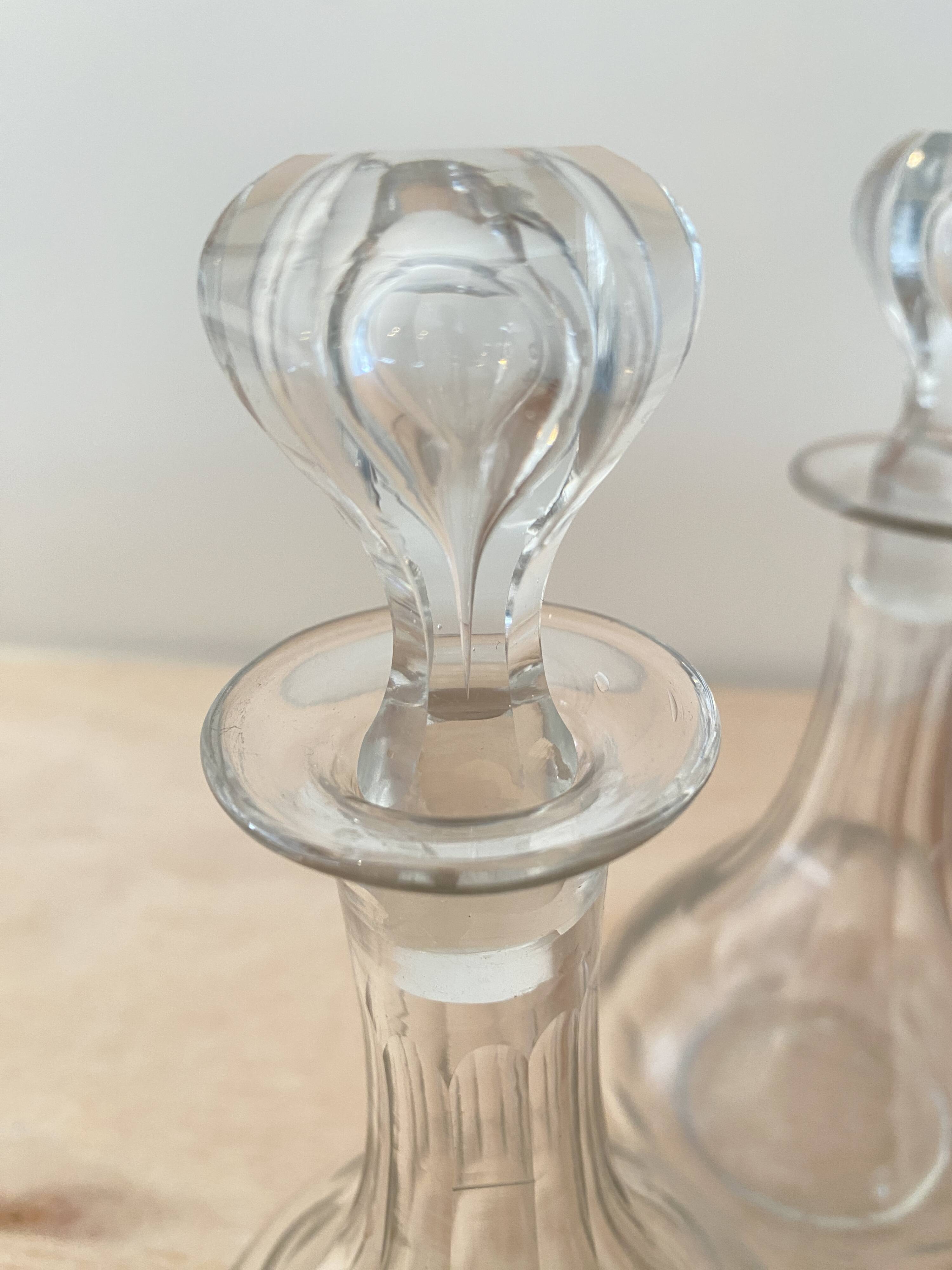 Pair of enamel graduation topettes