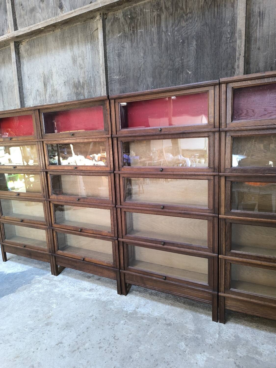 Oak display cabinet MD 1900