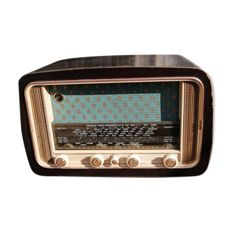Vintage radio
