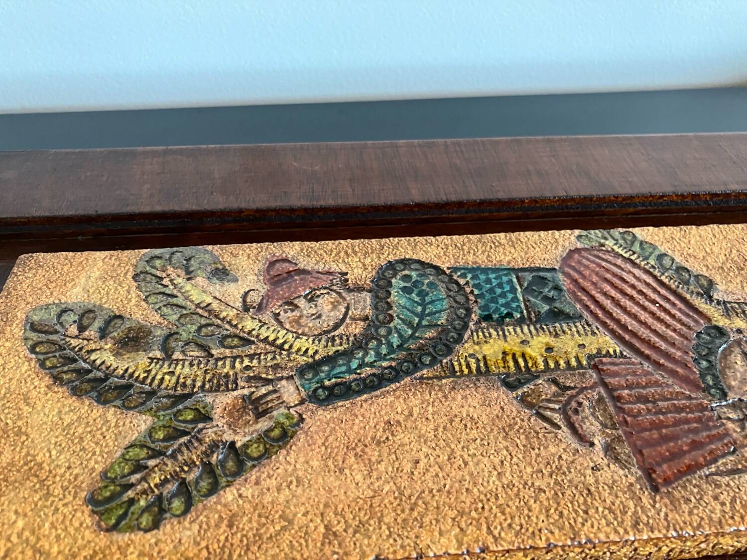 Capron ceramic decorative plate