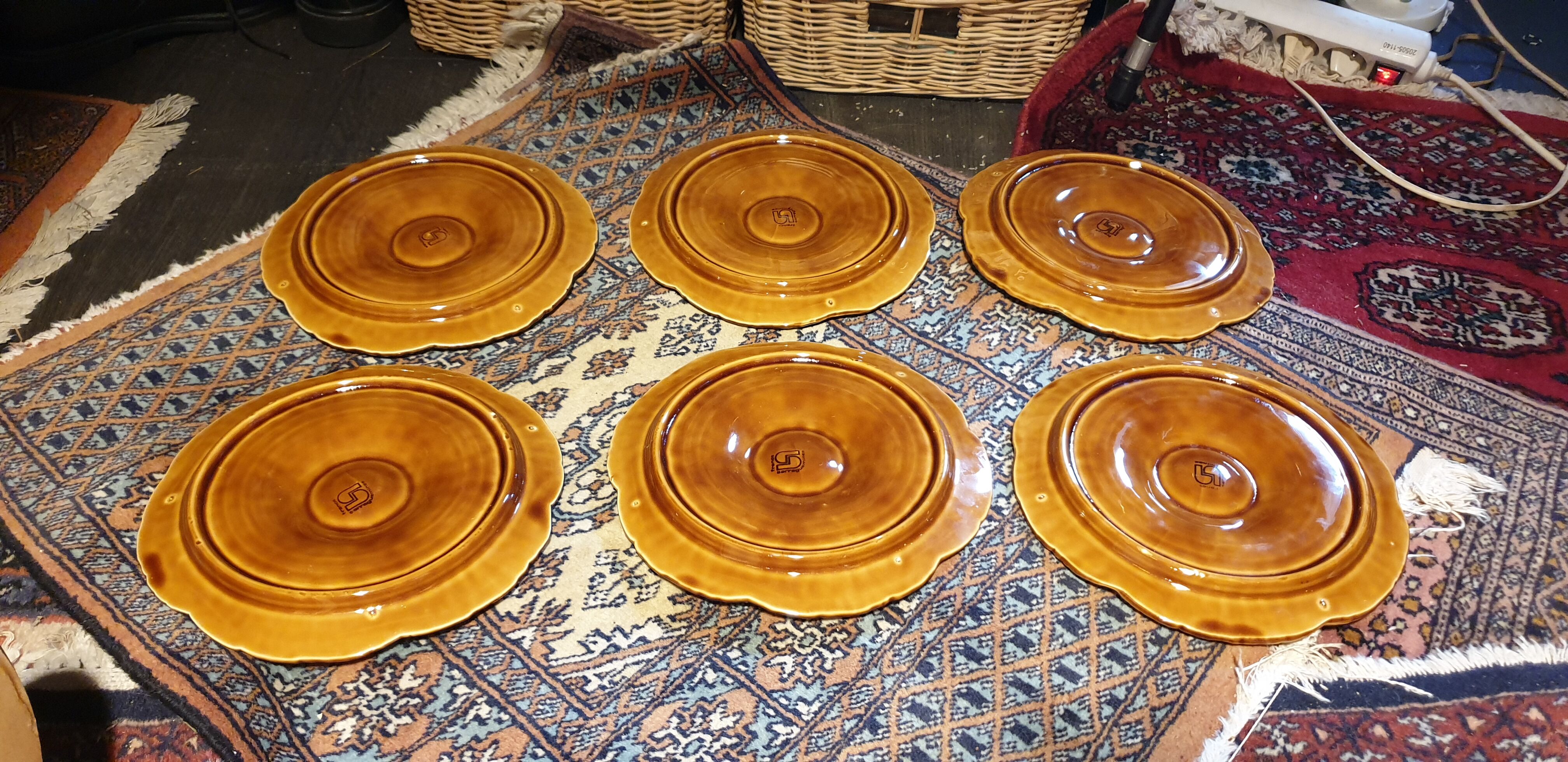 6 plates St-Jacques barbotine Sarrgeumines