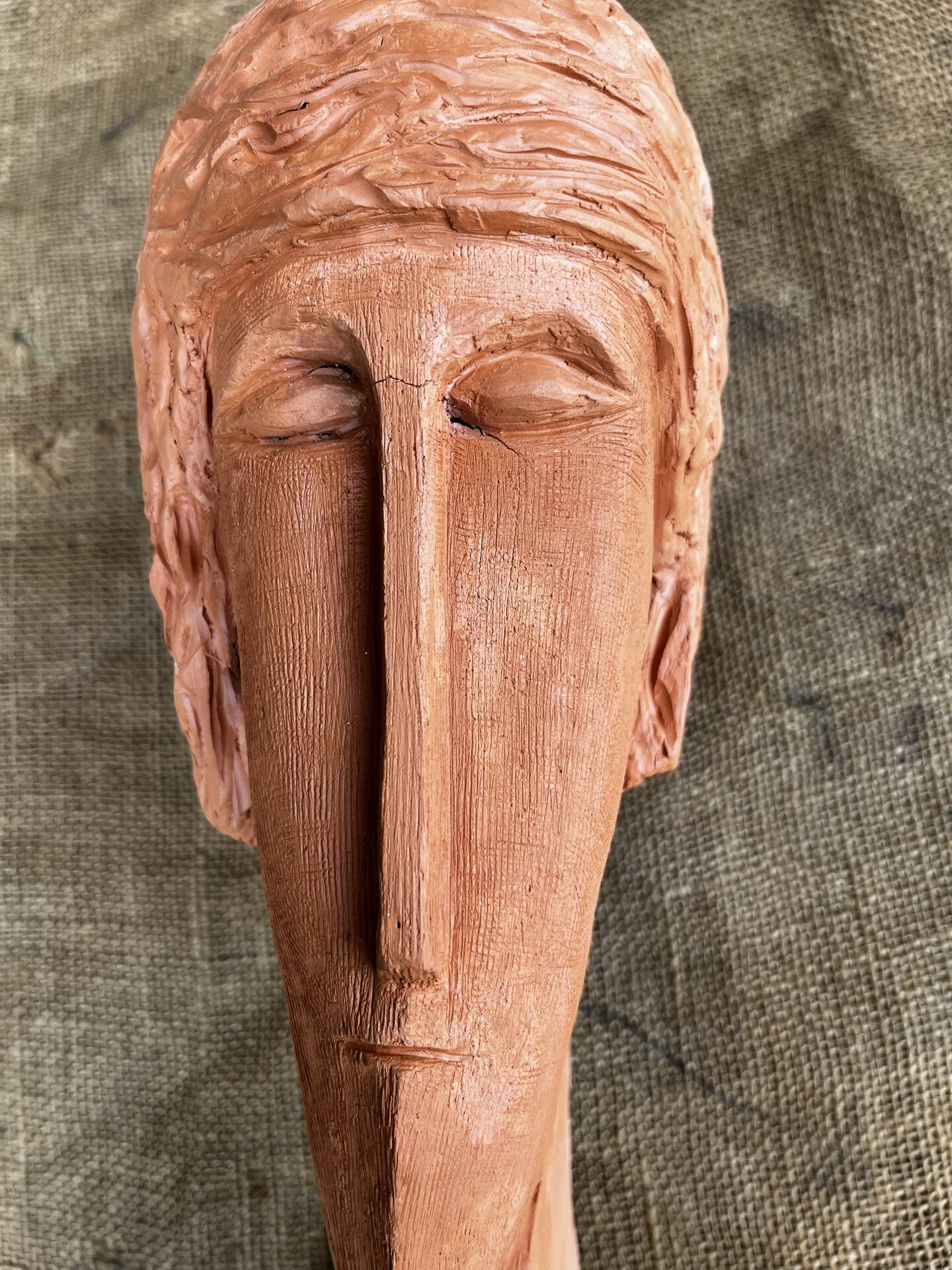 Buste de femme en terre cuite