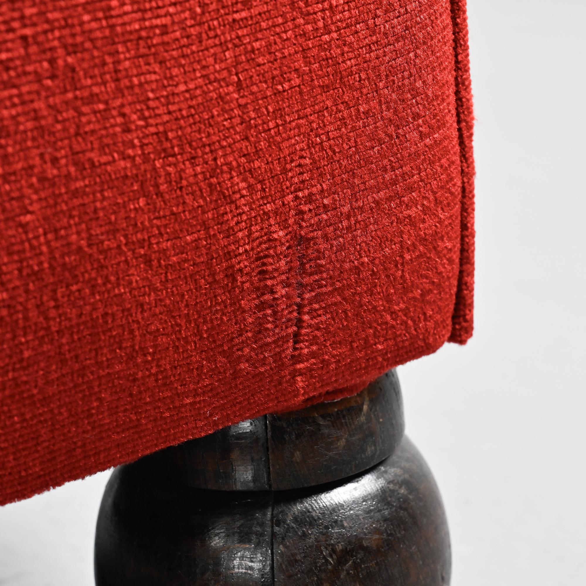 Paire de fauteuils en velours rouge, travail Art Déco, France, années 1920