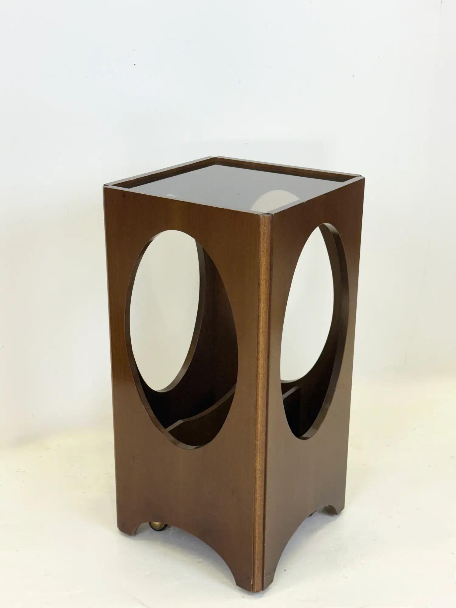 Vinyl storage side table — Italy, 1960s