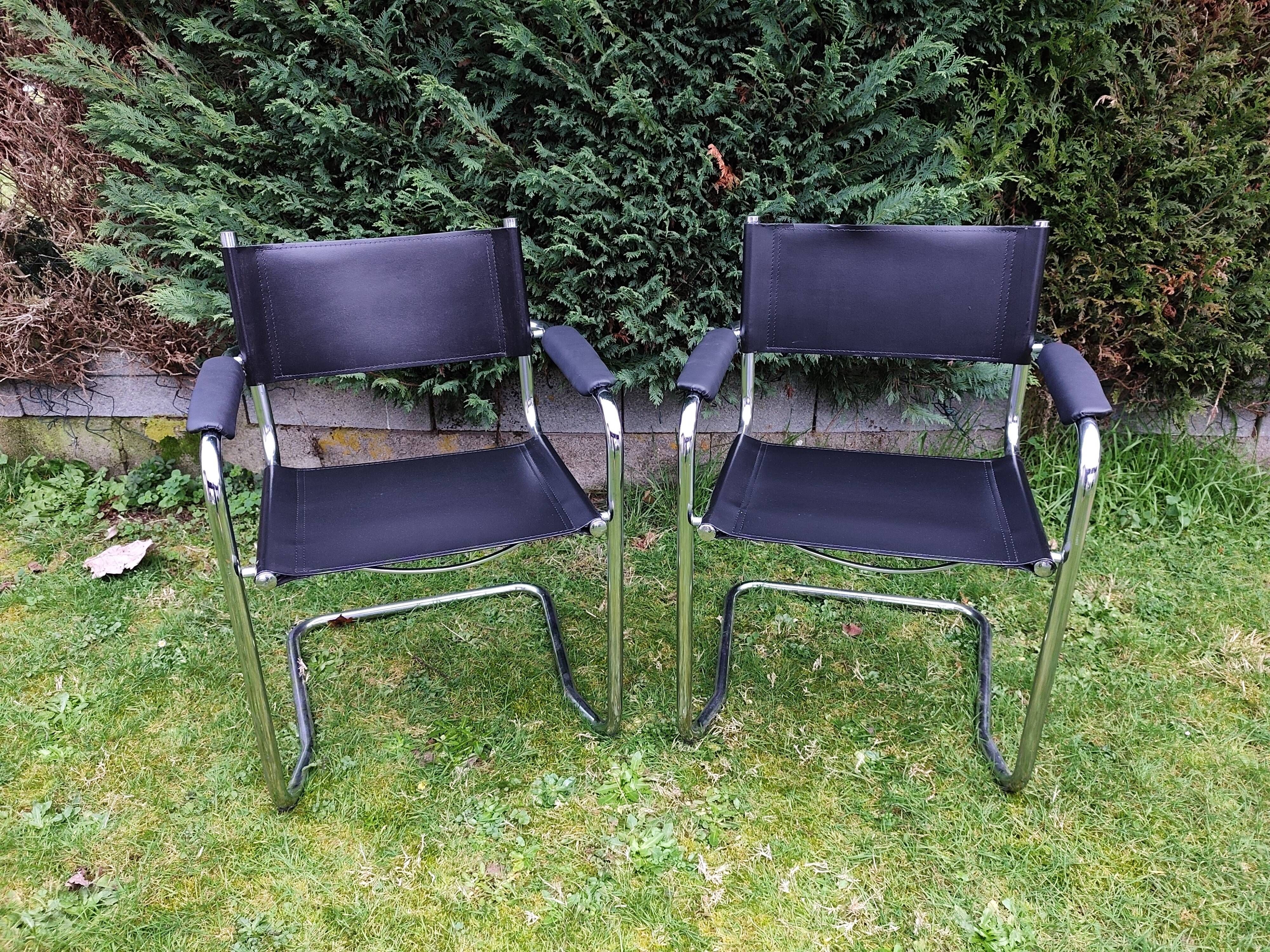 Set of 2 cantilever chairs in the style of Mart Stam.