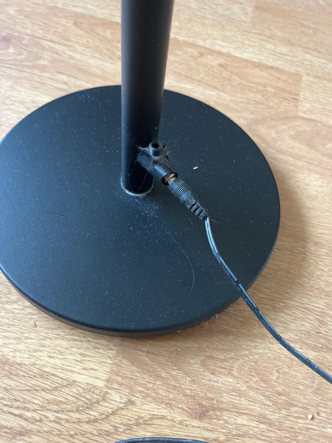 ILL solar lamp by Antonangeli – minimalist Italian design