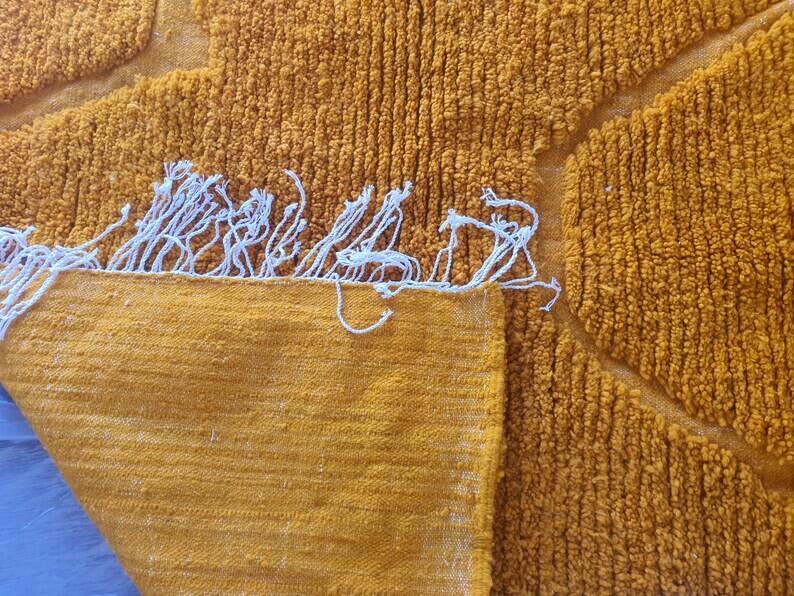 Handmade Berber rug 250cm x 150cm