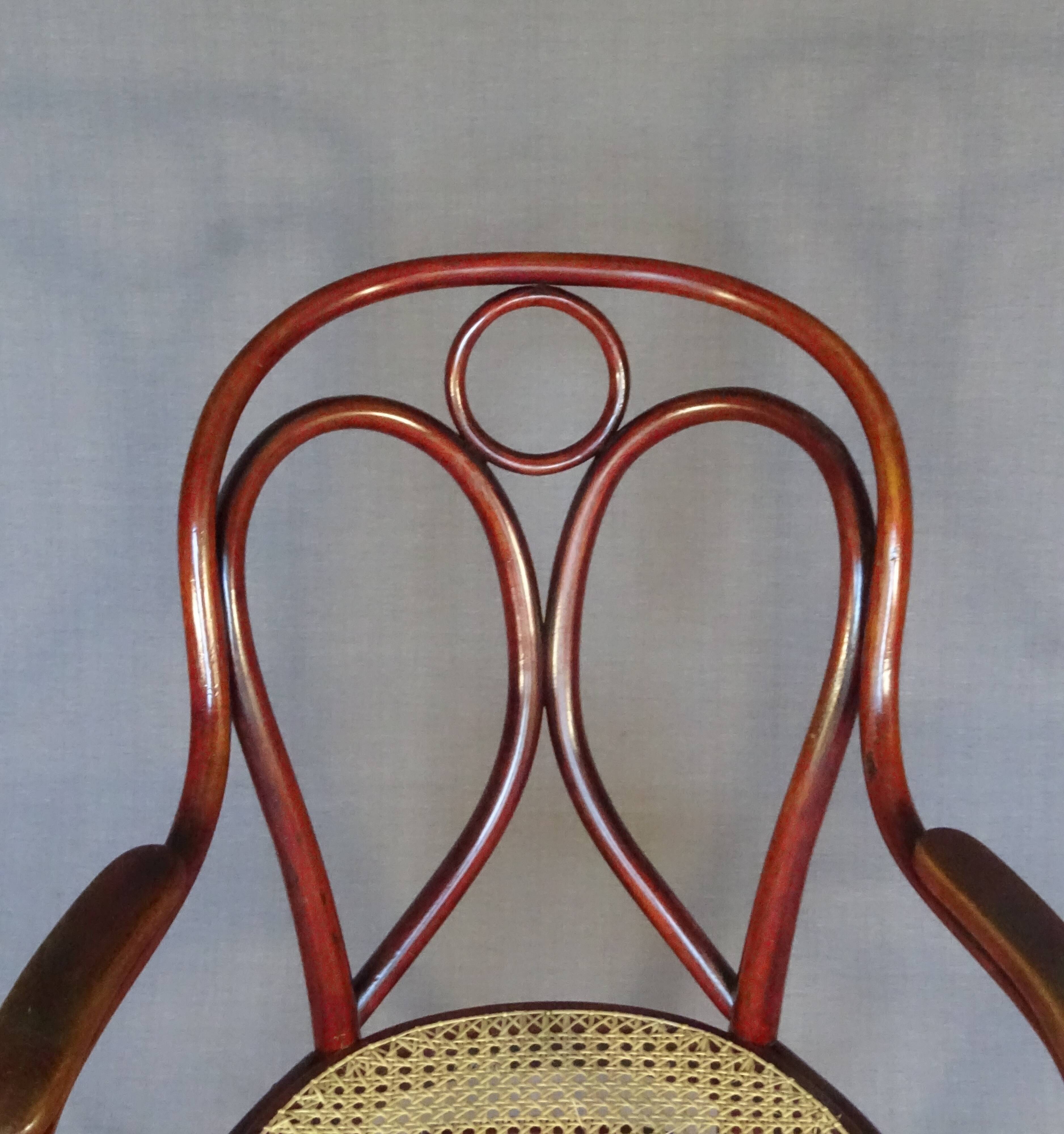 Fauteuil Thonet N°19 canné neuf , prêt à servir- Vers 1905 -