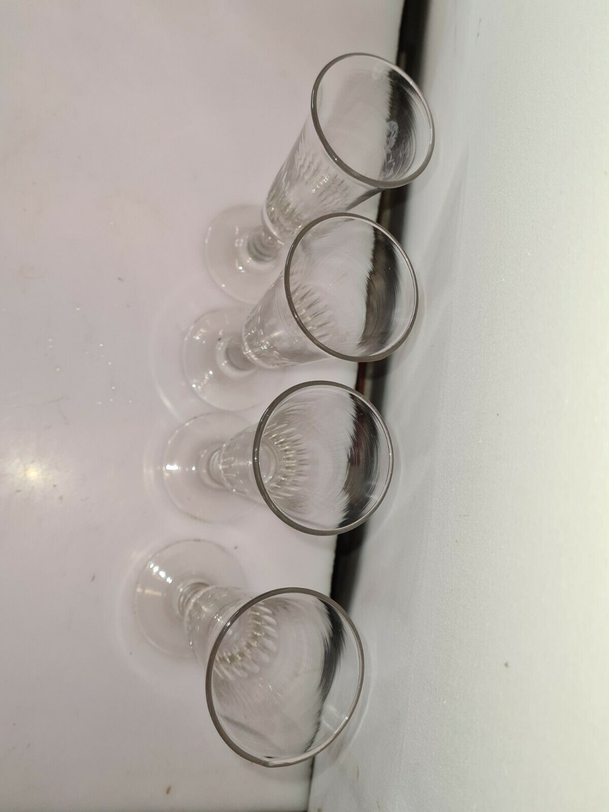 Flûtes à champagne en verre style Louis Philippe