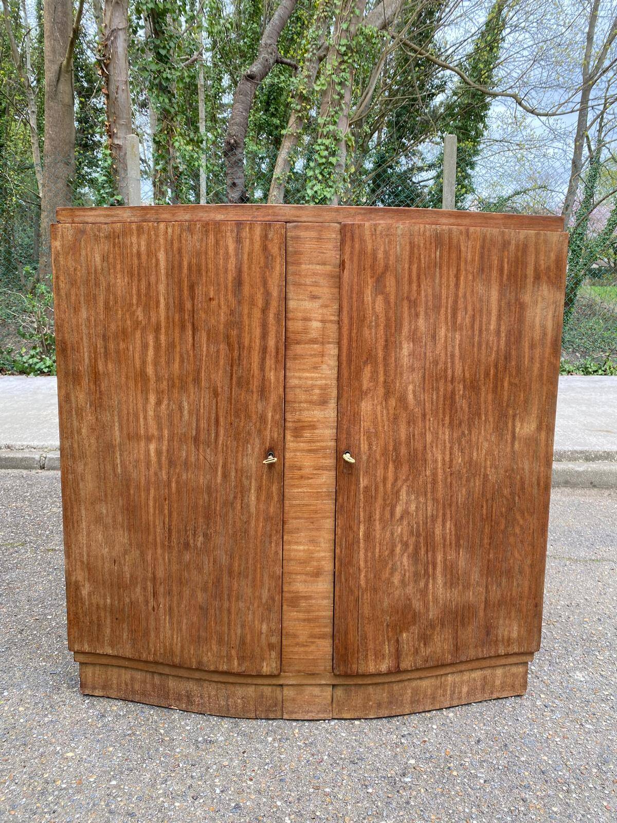 1960s wooden Art Deco buffet with 2 doors