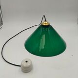 Green opaline Cone suspension
