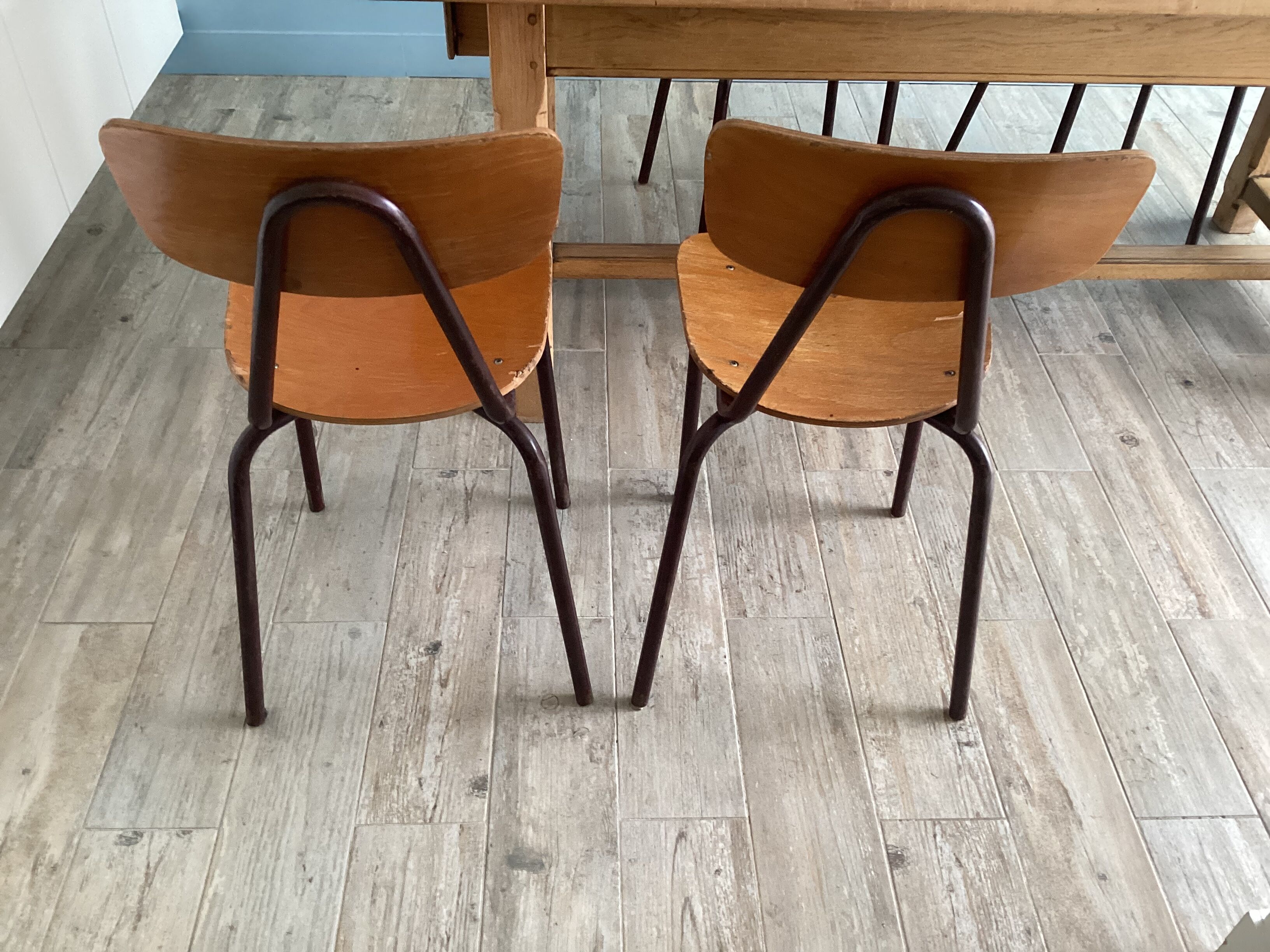 Set of 4 vintage school chairs
