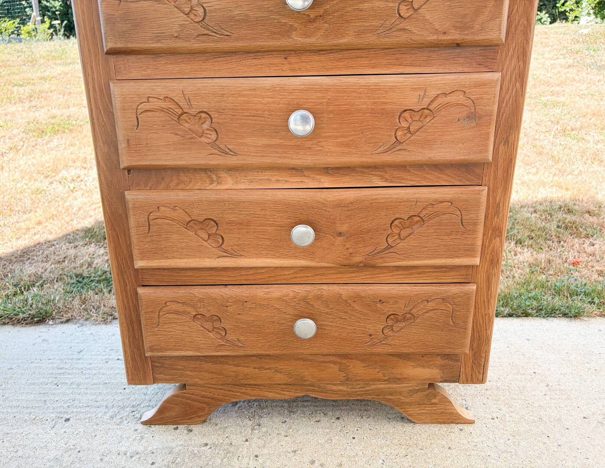Art Deco chest of drawers with 6 oak drawers, claw feet, 1930s/40s.