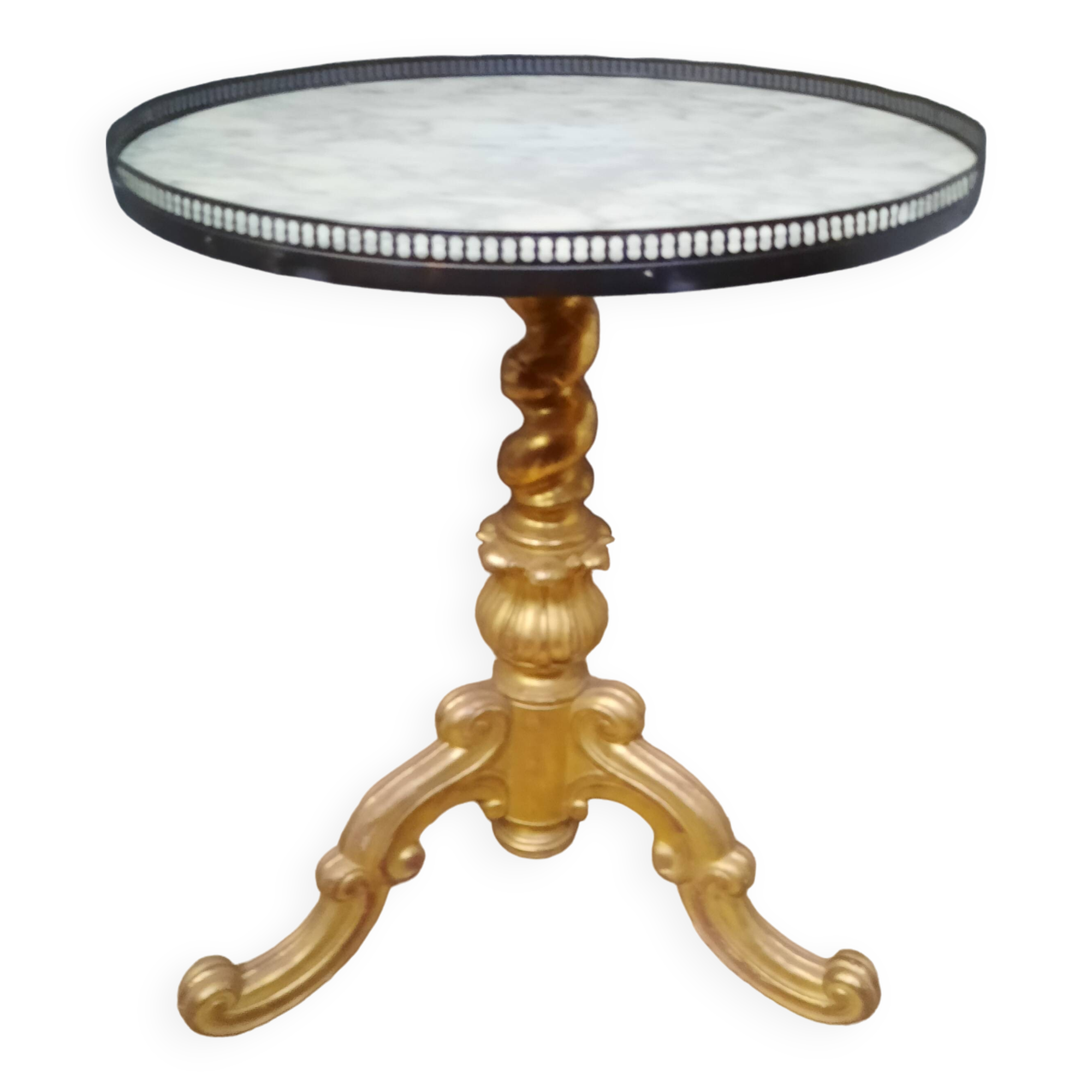 Gilded wooden pedestal table