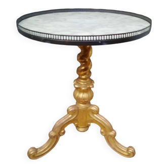 Gilded wooden pedestal table