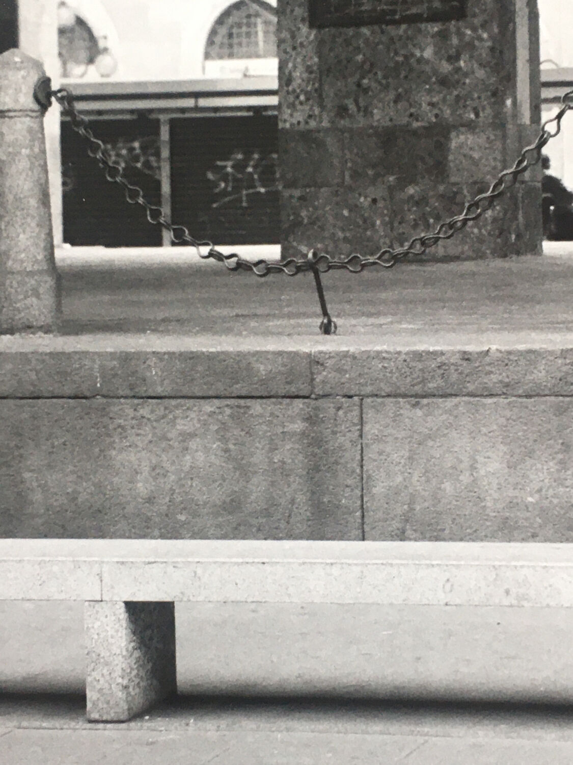 Original print, 2000s, couple in love on a bench