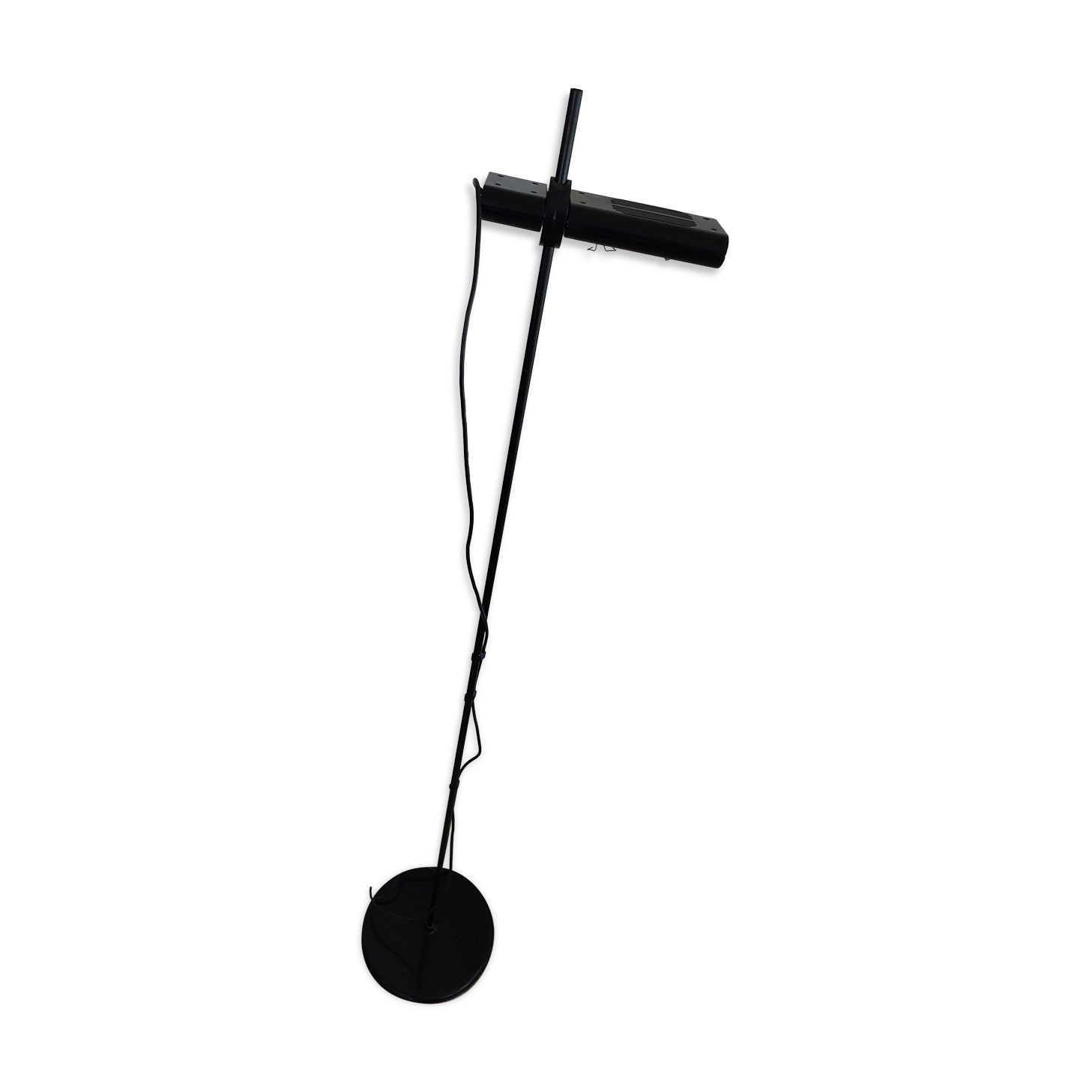 Gismondi lamppost for Artemide model Aton Terra