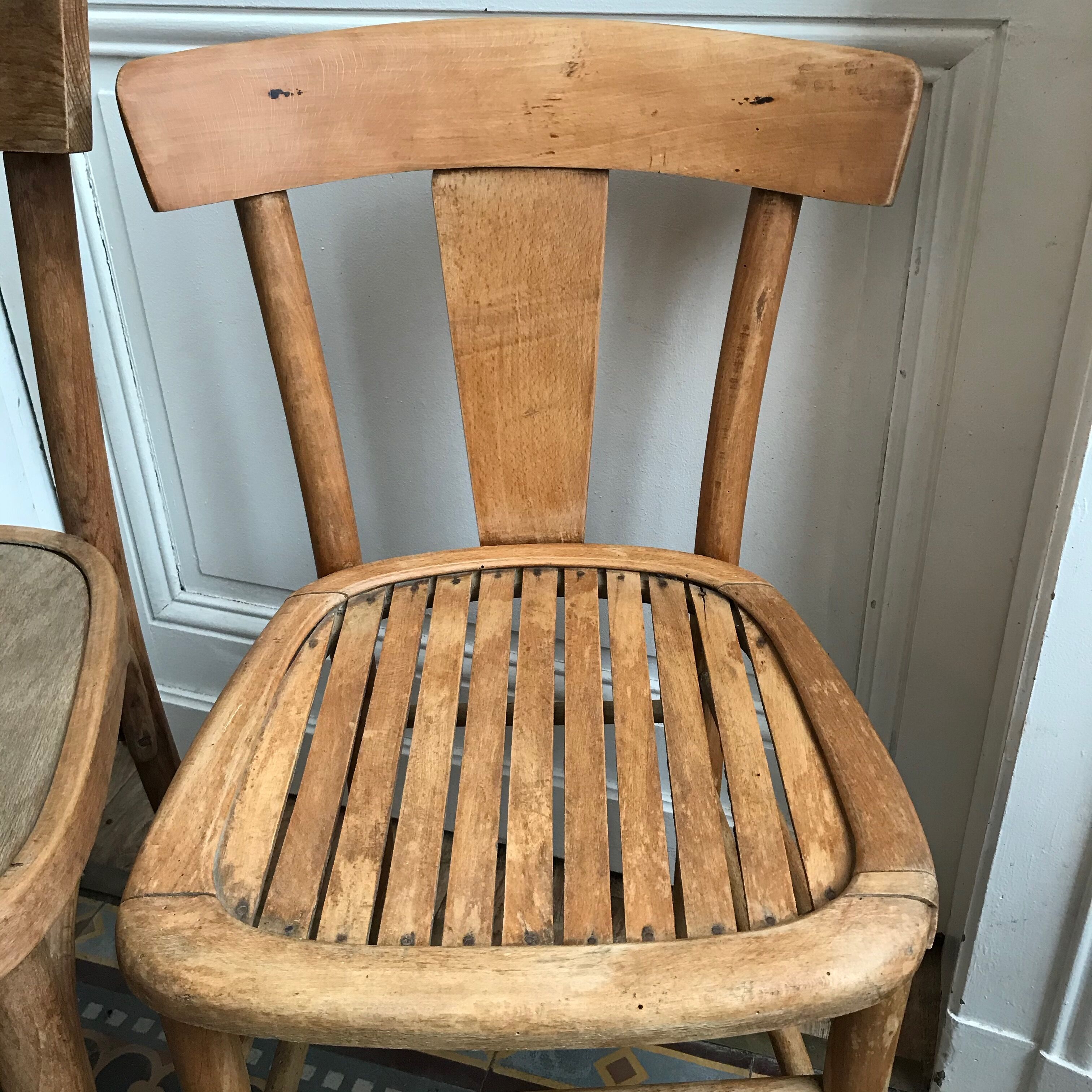 Set de 3 chaises en bois
