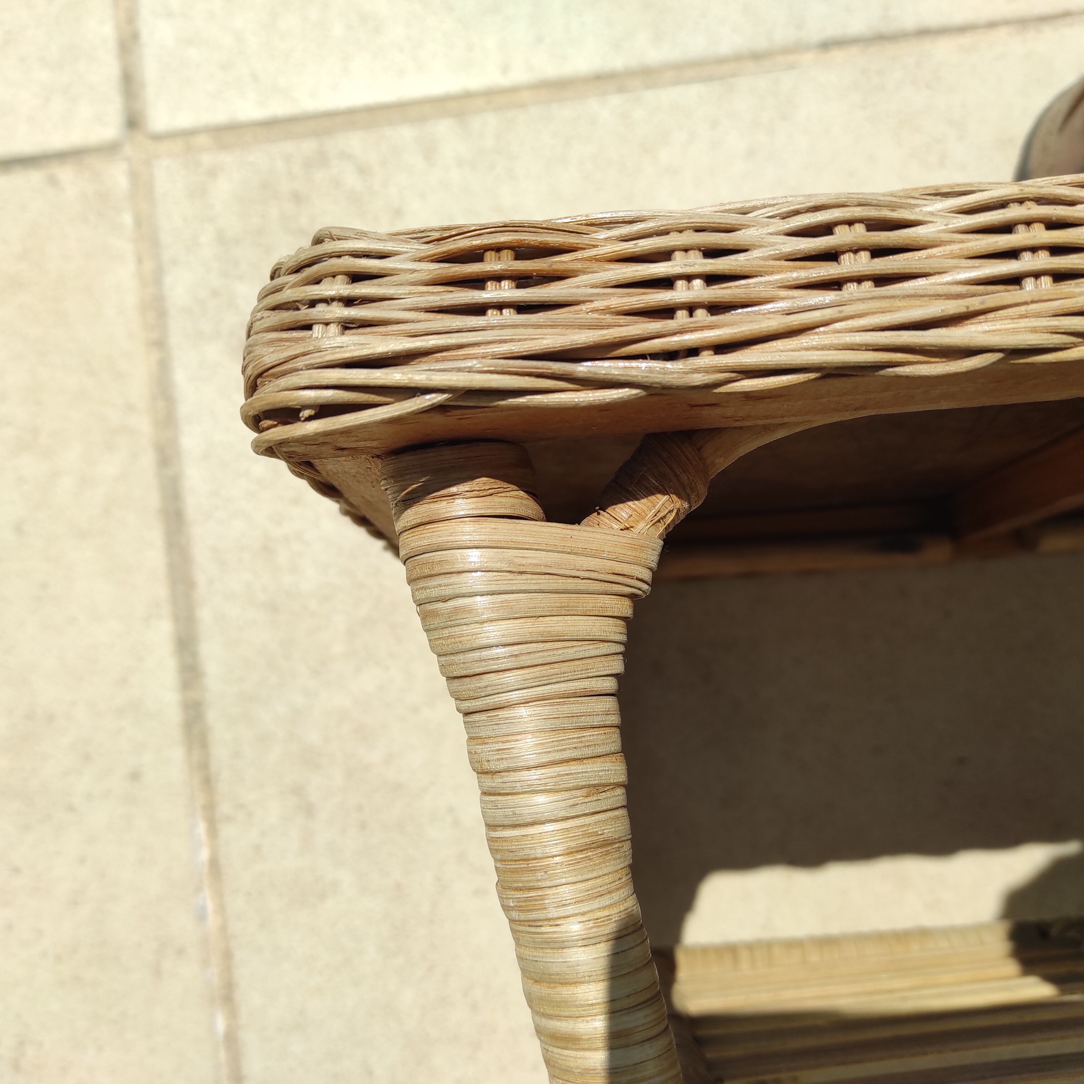 Small rattan coffee table rectangular shape