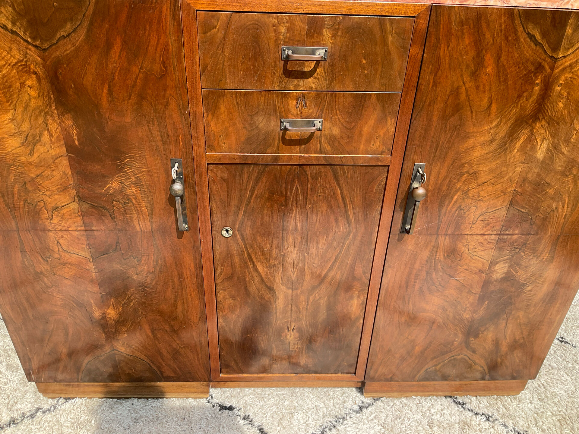 Ancien meuble Art Déco en noyer années 40-50