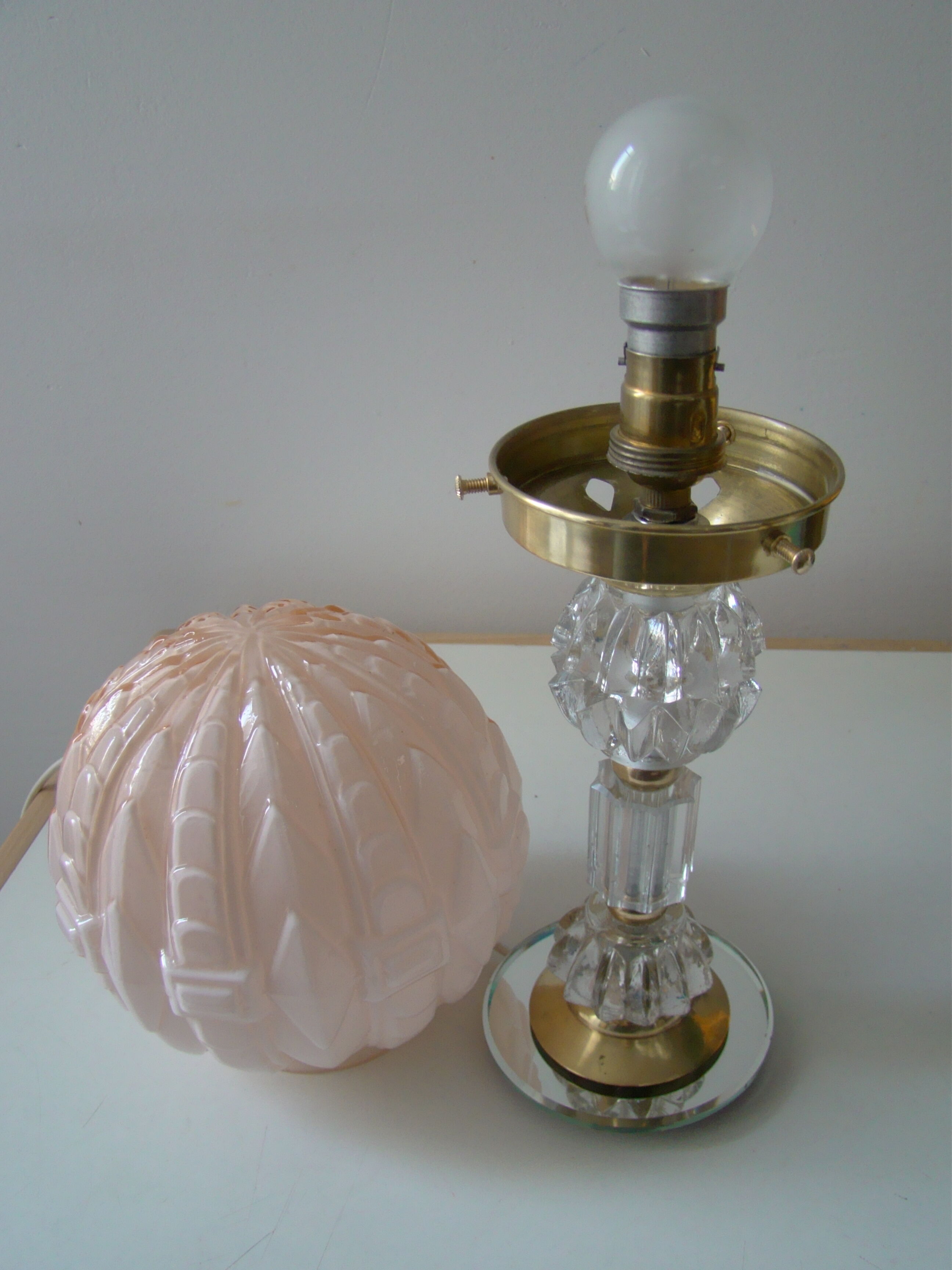 Art Deco lamp pink foot in cut crystal