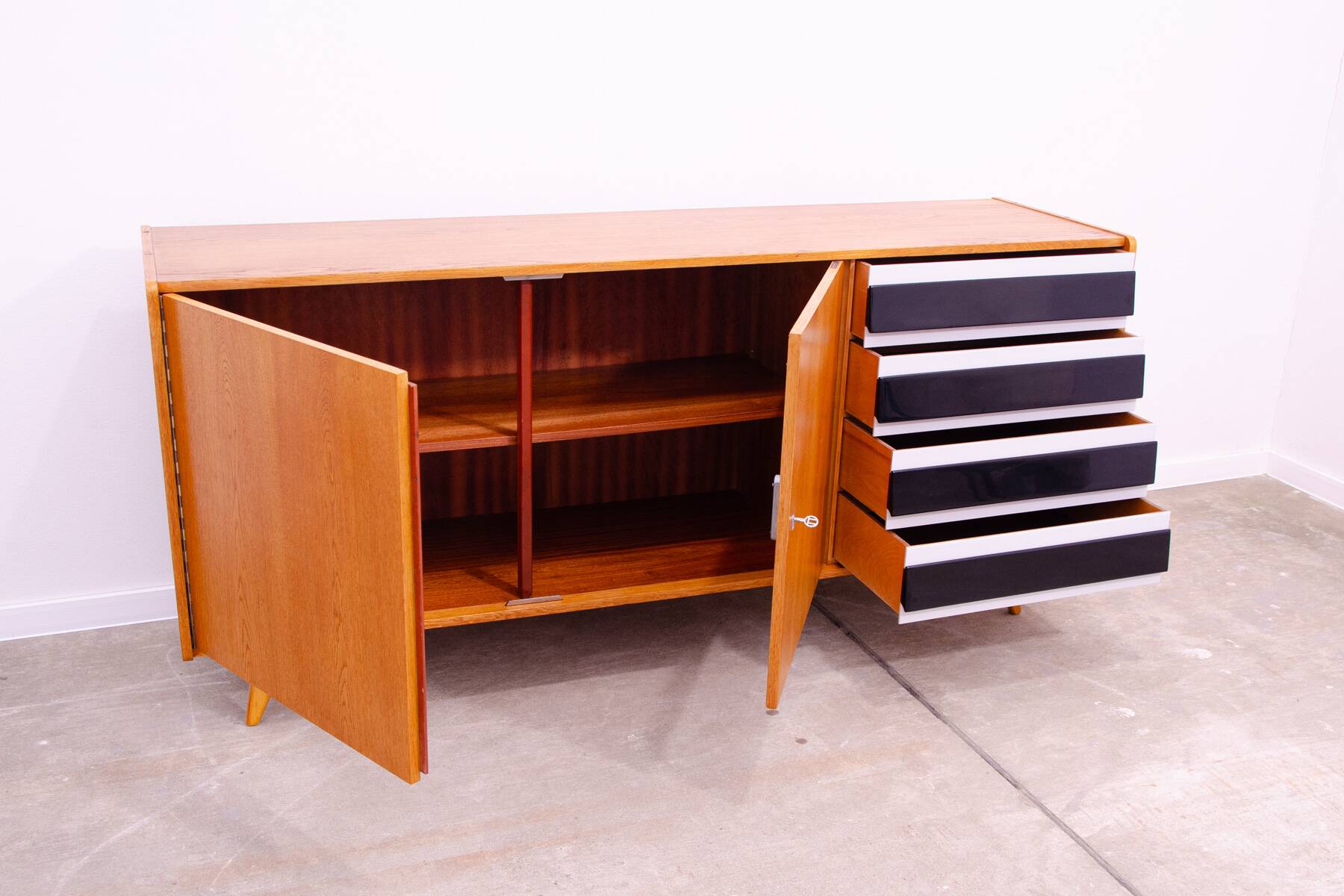 Enfilade vintage U-460 par Jiří Jiroutek pour Interiér Praha, Tchécoslovaquie