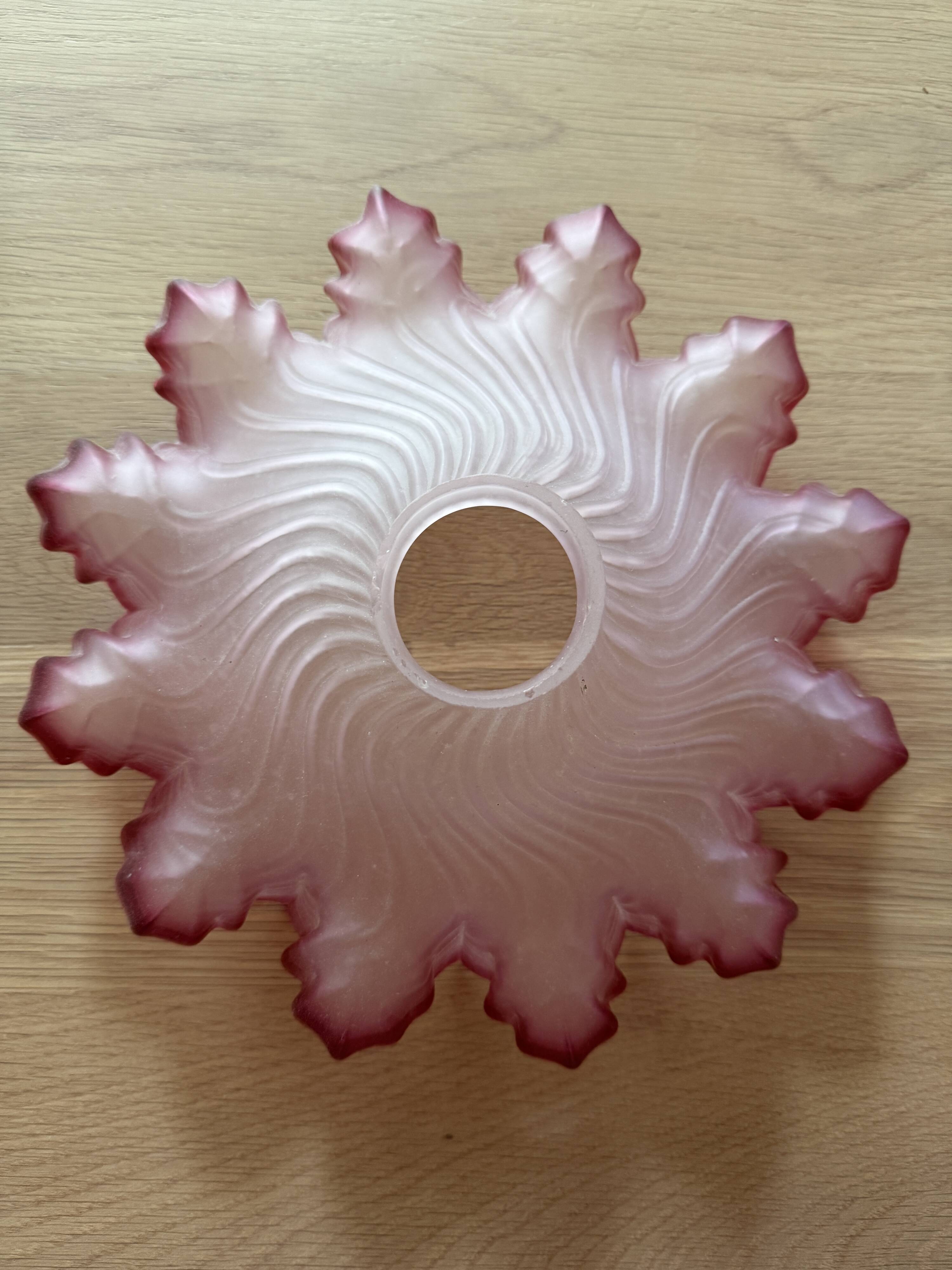 Abat-jour en opaline violette