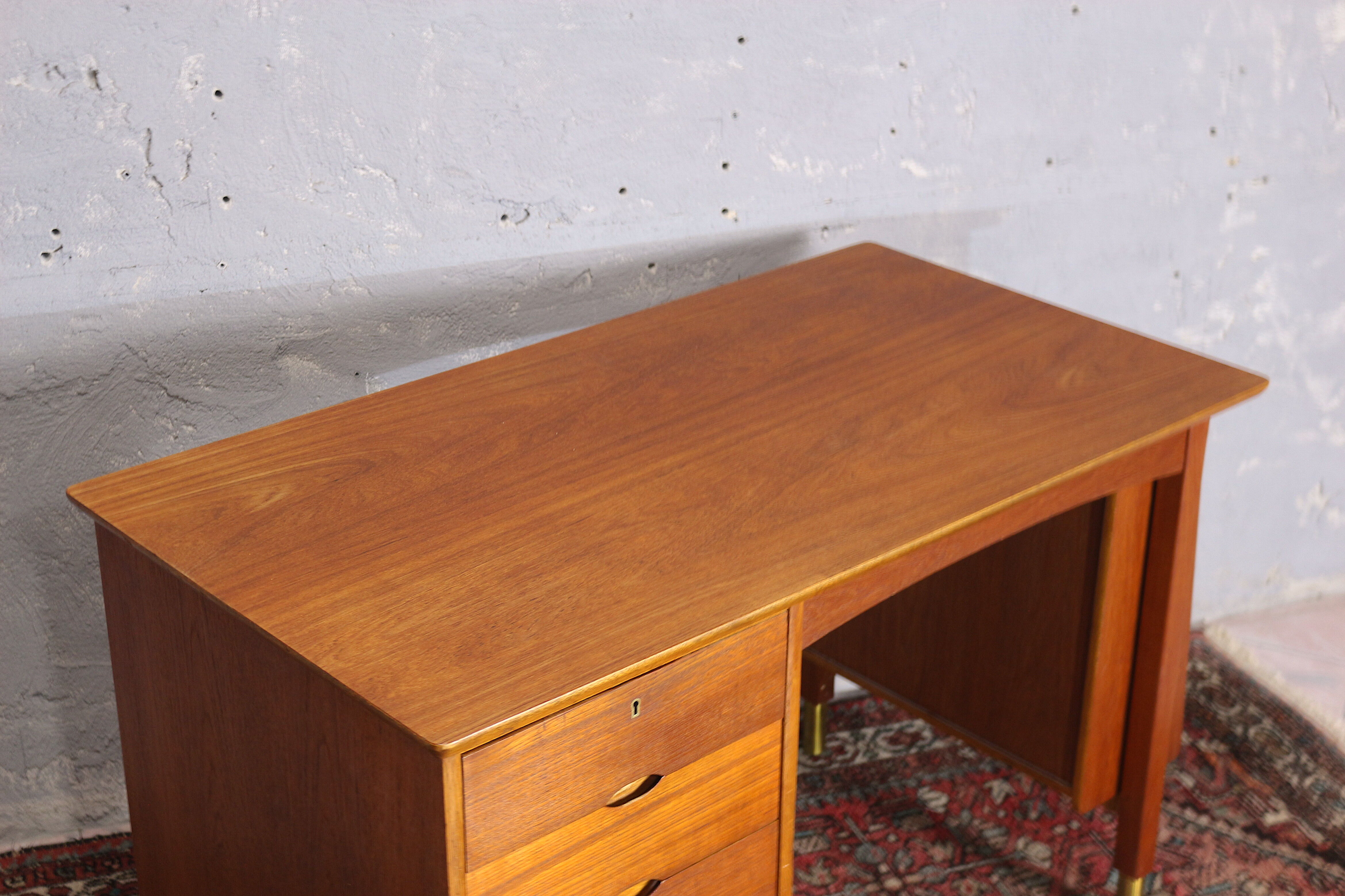 Teak desk by Myhres Møbelindustri, 1956 Norway
