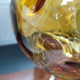 Vase calice en verre ambrée années 50/60