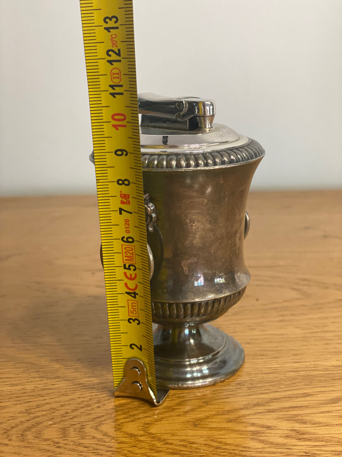 Briquet de table en etain