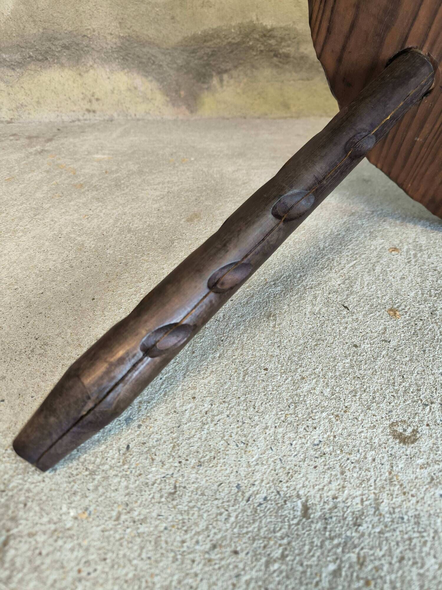 Vintage tripod coffee table in pine.