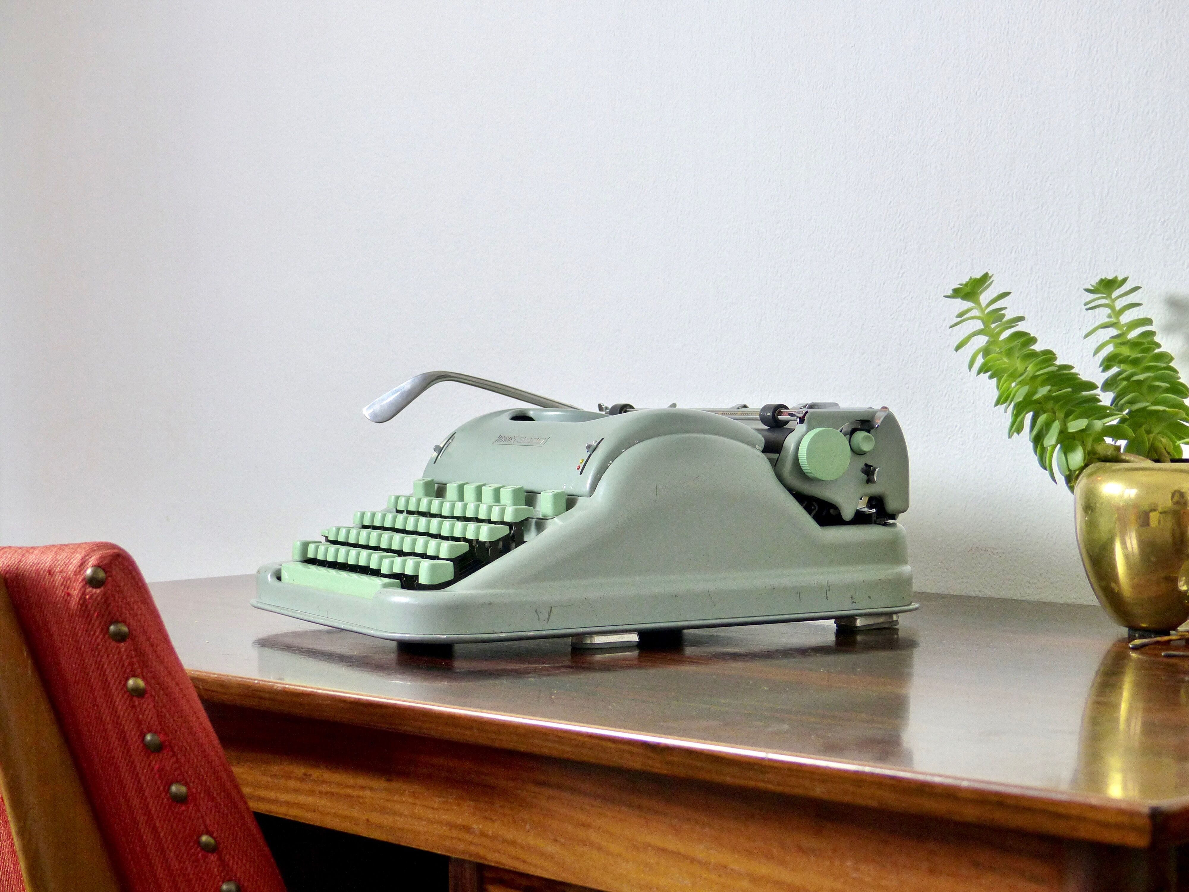 Hermes 3000 green mint metal typewriter
