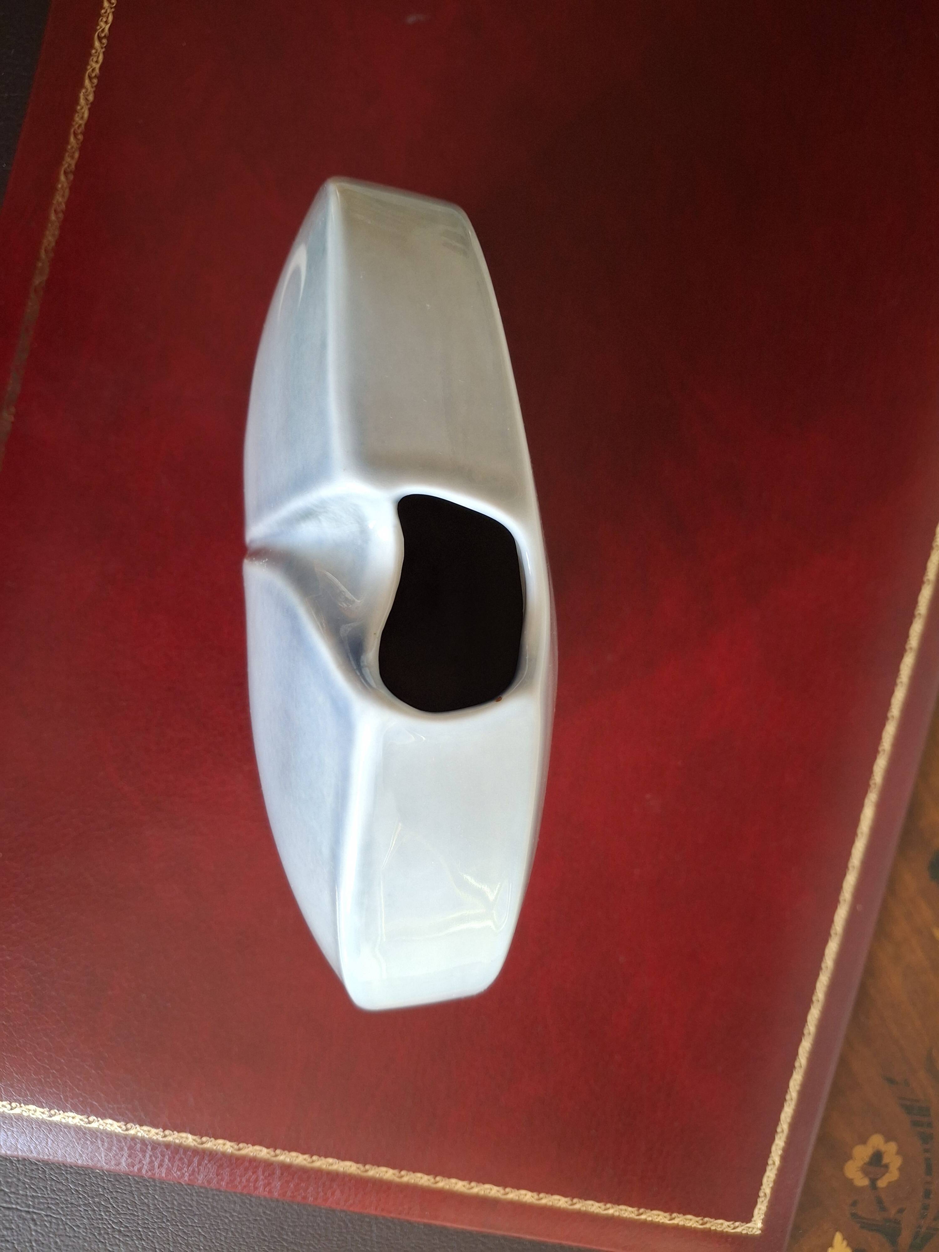 Virebent porcelain vase