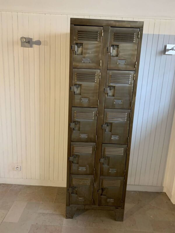 Meuble casier vintage