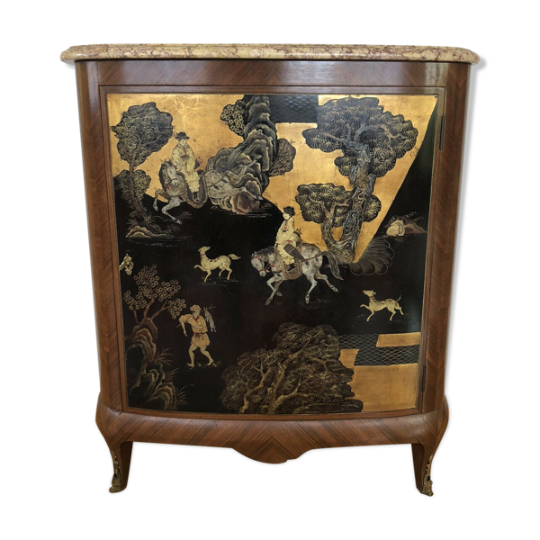 Meuble d’appui en bois de rose galbé a decor laqué asiatique