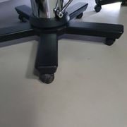 4 chaises de barbier italiennes des années 80, réglables en hauteur