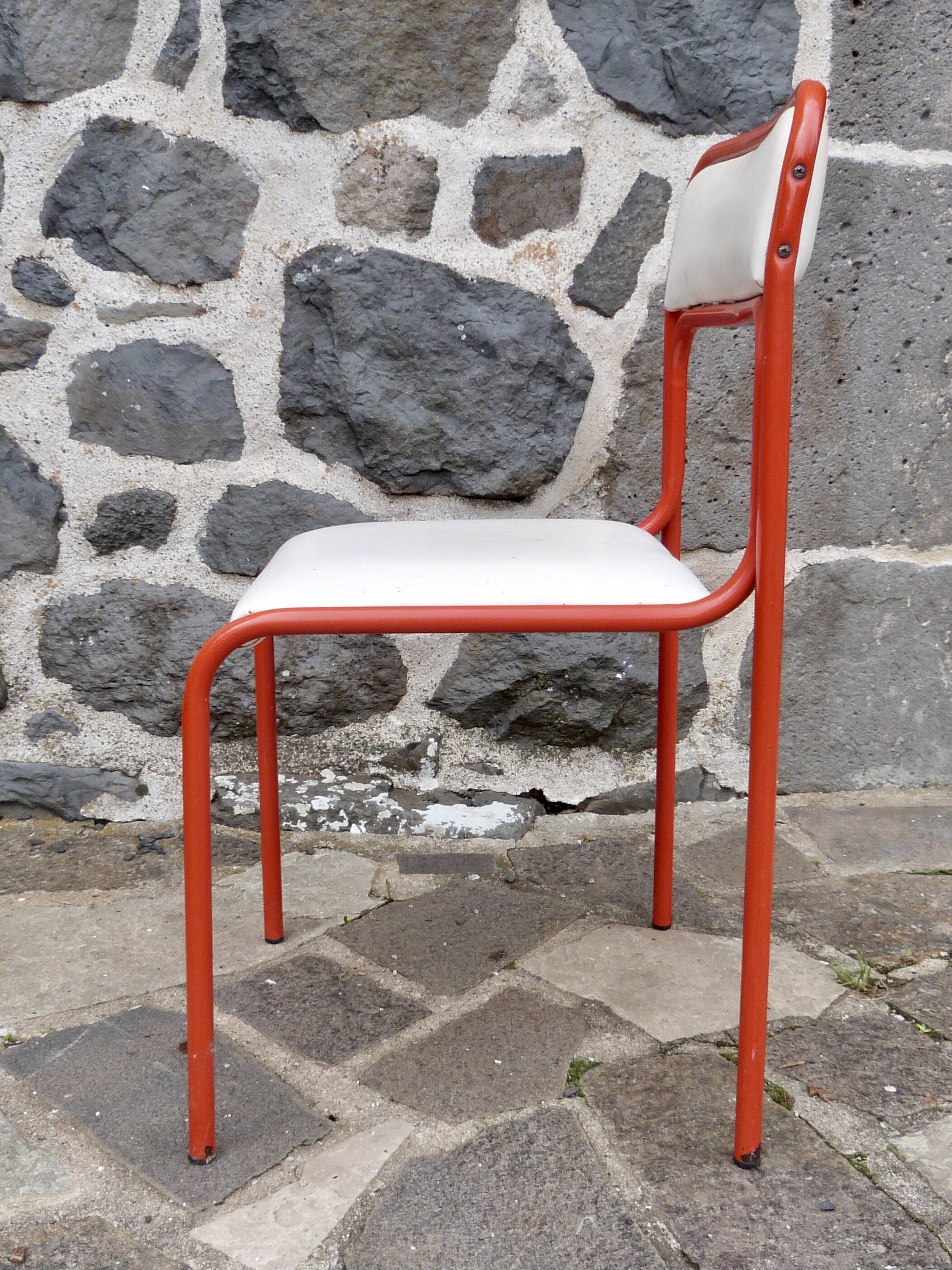 Tubular red metal chair, 70s