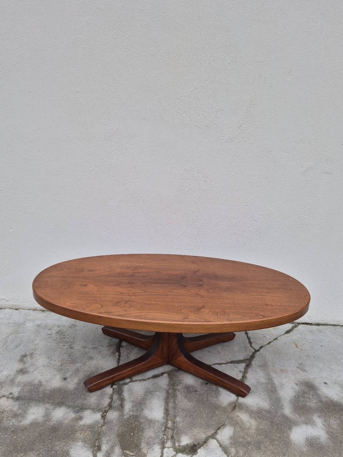 Baumann oval coffee table in teak 1950s vintage