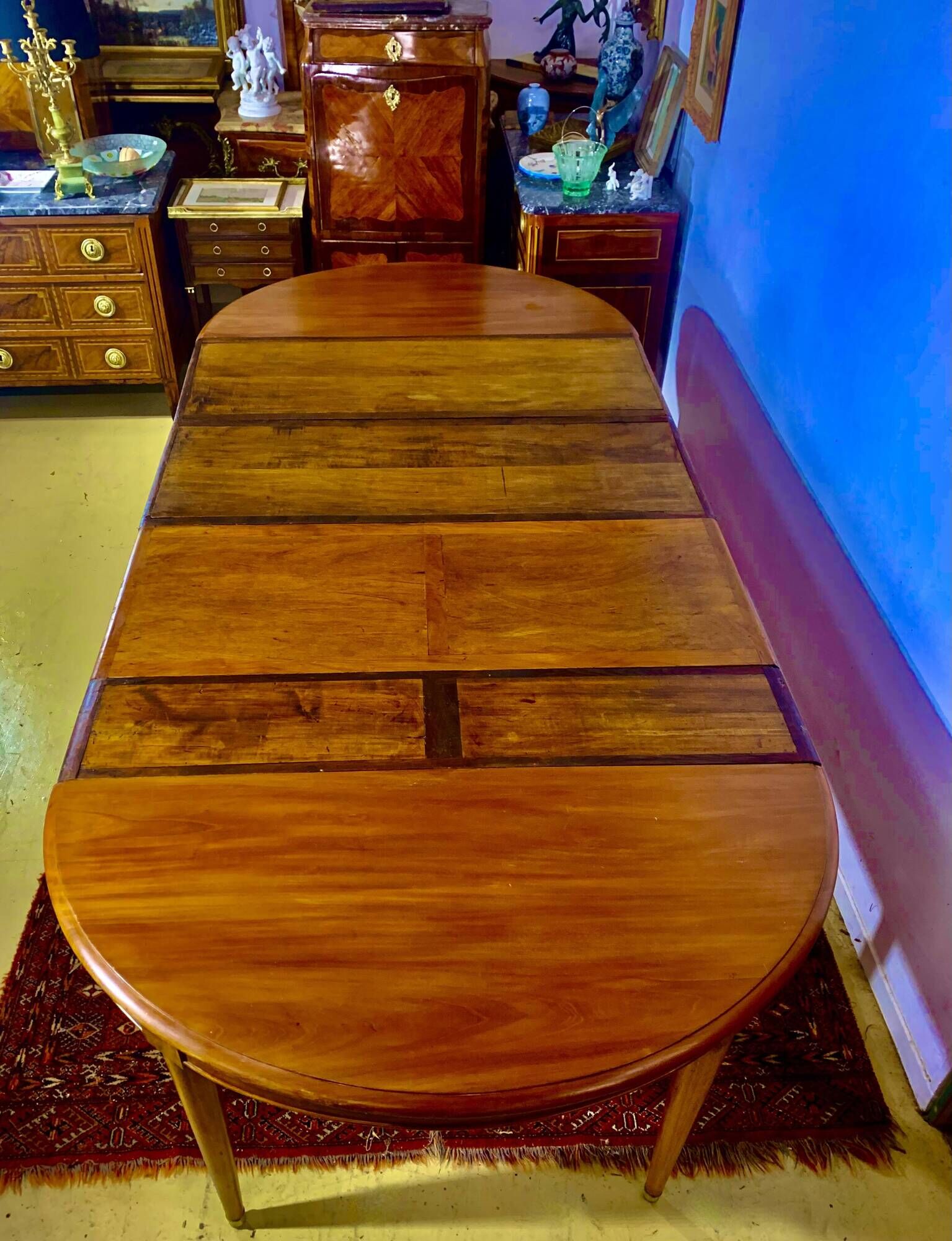 Oval table with 4 extensions, Louis XVI style, 10/12 people