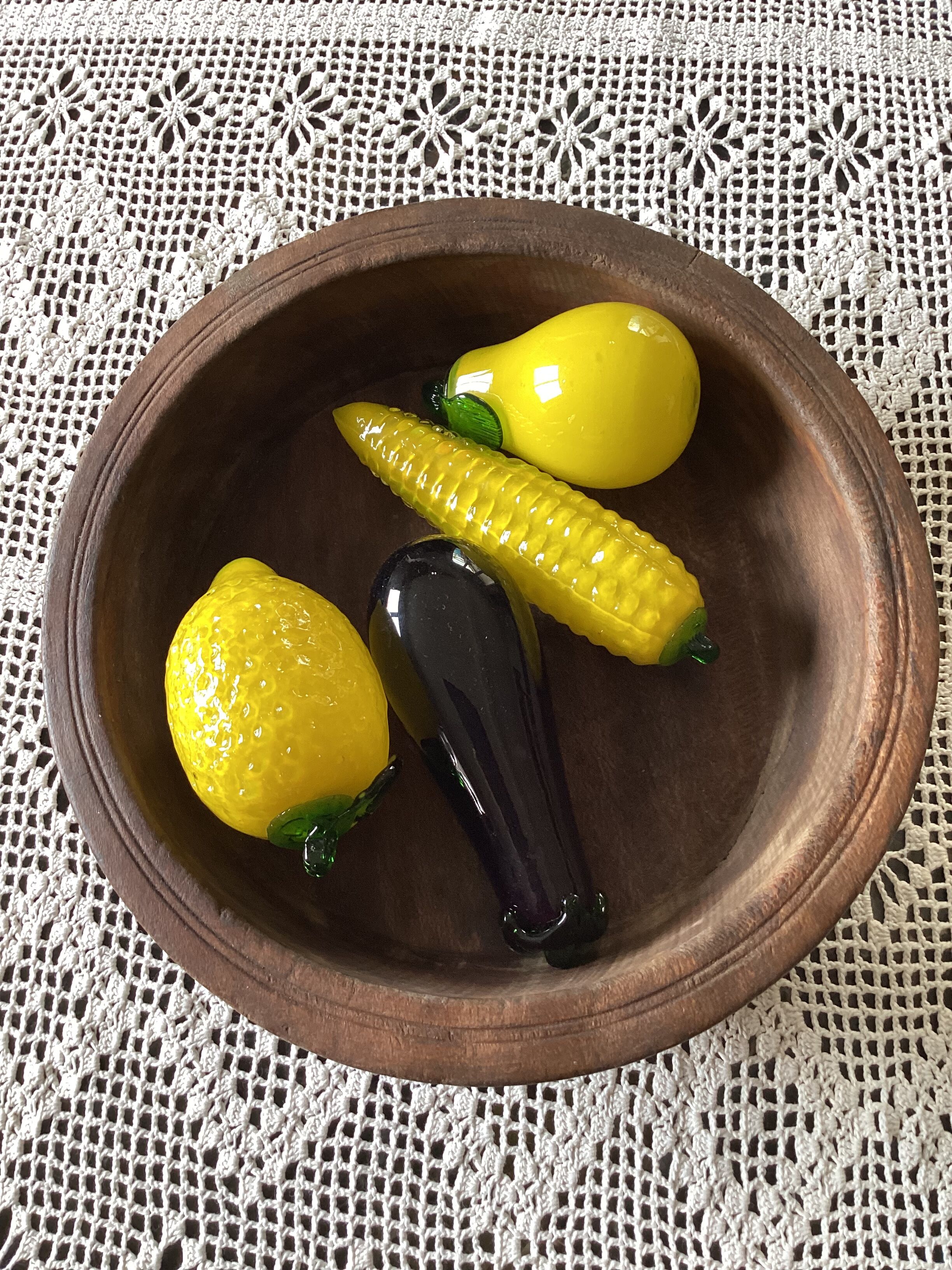 Solid wood dish ethical craftsmanship in the middle of XX century
