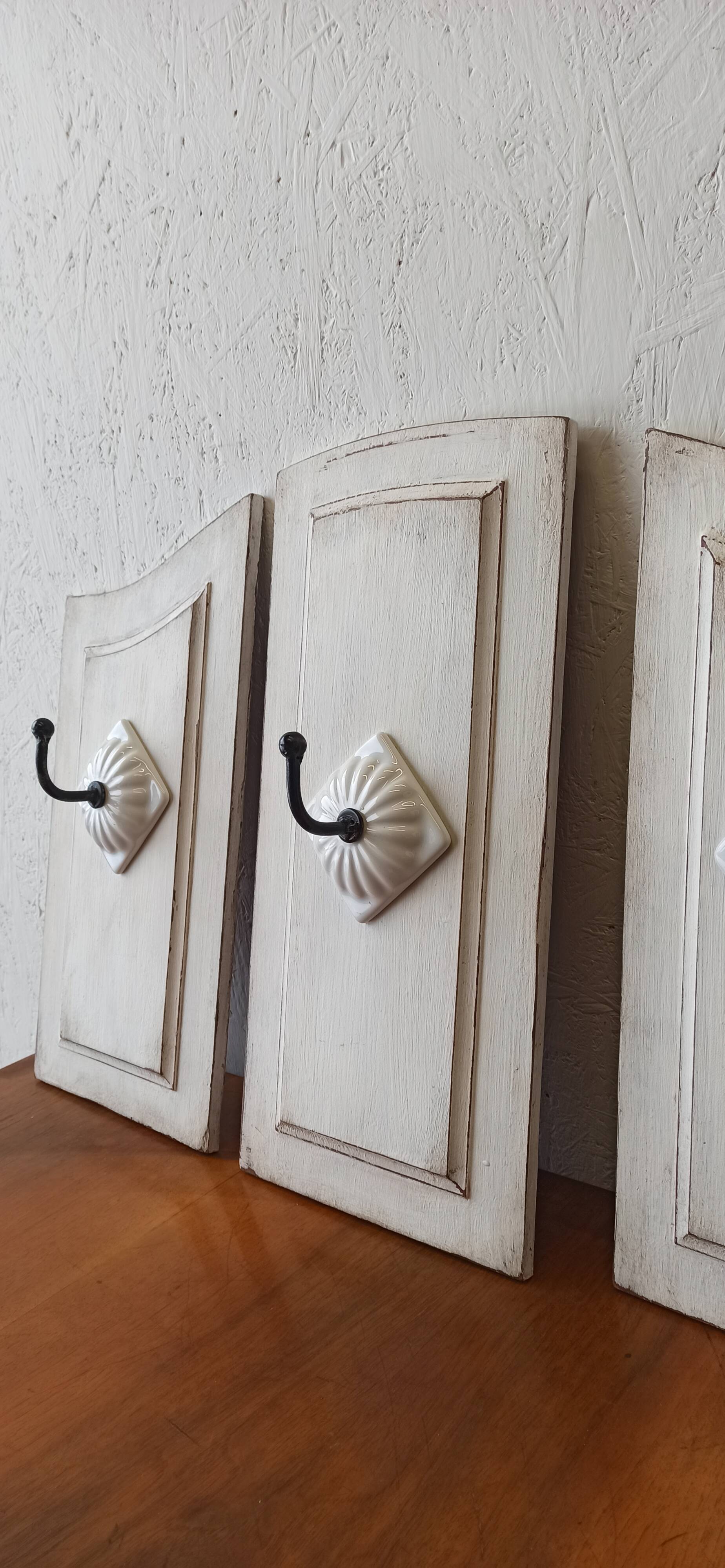 Shabby chic triptych hanger.