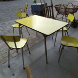 Table and chairs in 50s formica