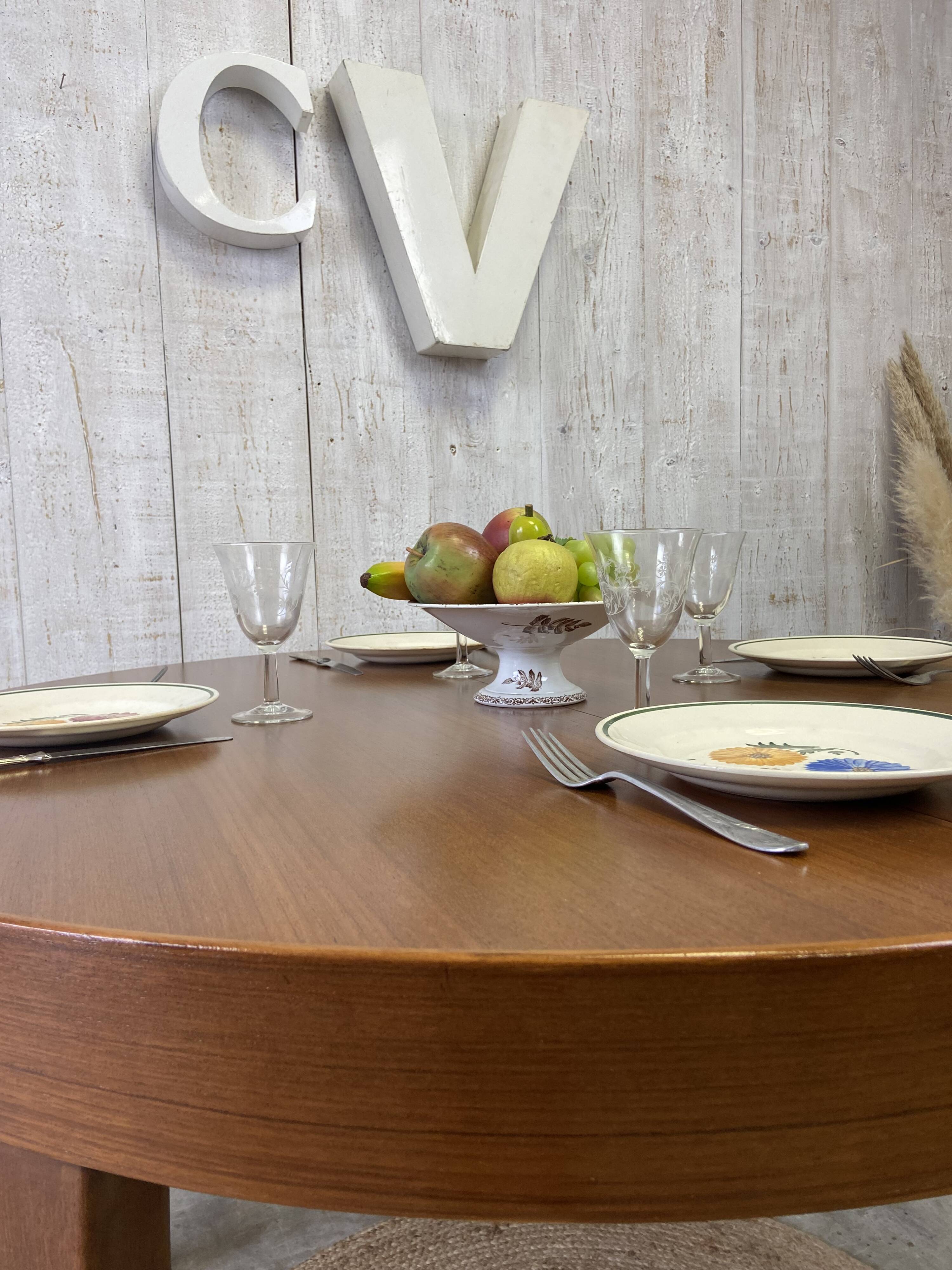 Vintage extendable table