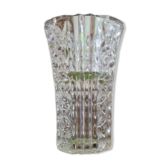 Vase en verre travaillé